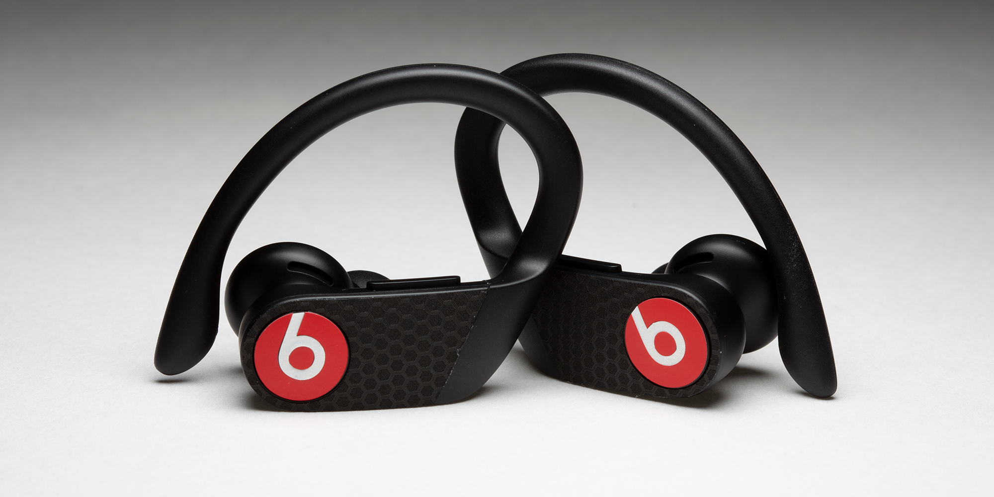 Наушники beats powerbeats pro. Beats POWERBEATS Pro. POWERBEATS Red. Beats POWERBEATS Pro, Lava Red. Beats POWERBEATS Pro звук.